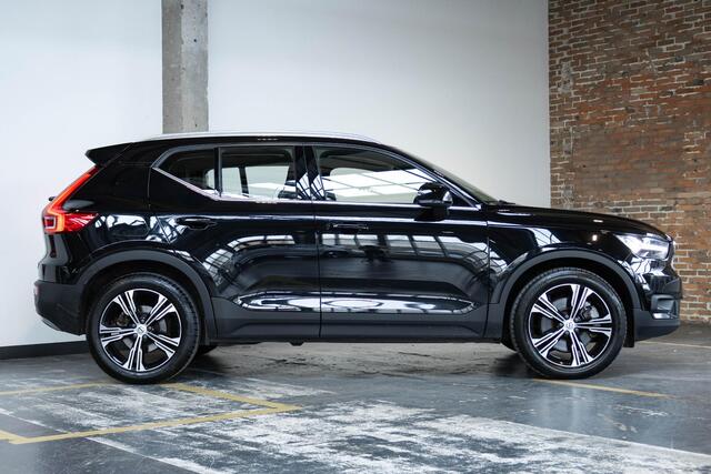 Volvo XC40 T5 Recharge Inscription | Harman Kardon Premium Audio | Lederen Bekleding | Parkeercamera | Parkeersensoren voor + achter | Electrische bedienbare voorstoelen | Navigatie | Volvo on Call