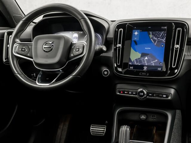 Volvo XC40 1.5 T5 Recharge R-Design 261Pk Automaat (PANORAMADAK, APPLE CARPLAY, MEMORY SEATS, 360 CAMERA, HARMAN/KARDON, LEDER/ALCANTARA, GETINT GLAS, ELEK ACHTERKLEP, NIEUWSTAAT)