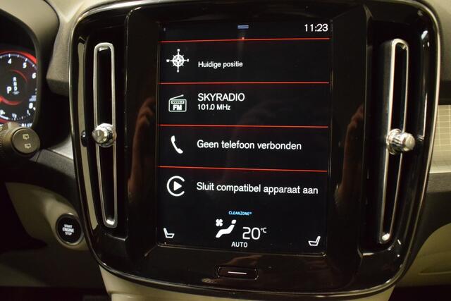 Volvo XC40 2.0 T4 190pk AUT8 Momentum Trekhaak 1800kg/ Leer/ Stoelverw./ Camera/ Adapt. Cruise