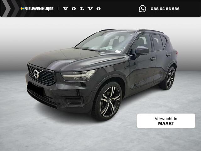 Volvo XC40 1.5 T3 R-Design | Trekhaak | Stoel- en stuurverwarming | Achteruitrijcamera | Parkeersensoren voor + achter | 19 inch velgen | Voorruitverwarming | Getint glas | Keyless | Navigatie | Apple Carplay / Android Auto | Nubuck bekleding |