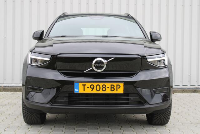 Volvo XC40 Recharge Core 70 kWh | Incl. 12 maanden garantie | SOH 92% | Cruise control | Climate control | Apple CarPlay | Achteruitrij camera | LED koplampen | LM 19'' | Parkeersensoren | Dealer onderhouden |