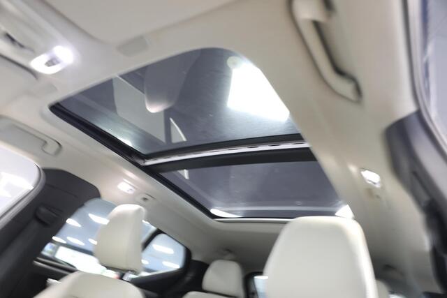 Volvo XC40 1.5 T5 Recharge Inscription Panoramadak | Leer | Memory seats | Harman Kardon | Winterset 19"