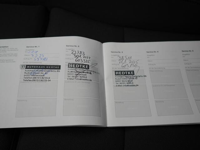 Volvo XC40 T4 Plus Bright Plug In Hybrid 211pk Dealer O.H. PHEV | Trekhaak Af Fabriek | Camera | Harman / Kardon | Sportstoelen Memory & Verwarmd | Keyless | Stuur Verwarmd | Apple Carplay | Virtual | Navigatie | DAB |