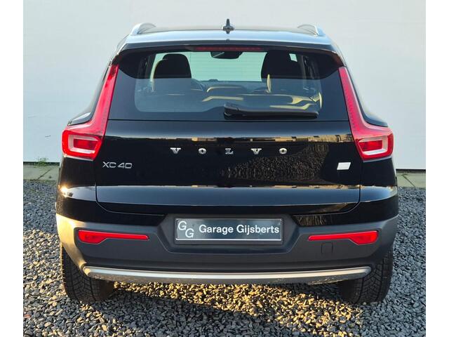 Volvo XC40 1.5 T4 Recharge Inscription Expression Park Assist Pack - Climate Pack - Navigation Pack - Camera achter - 1800 KG Trekgewicht.