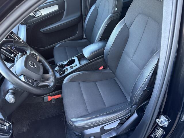 Volvo XC40 1.5 T5 Twin Engine Momentum Pro / AUTOMAAT / NAVI / CRUISE