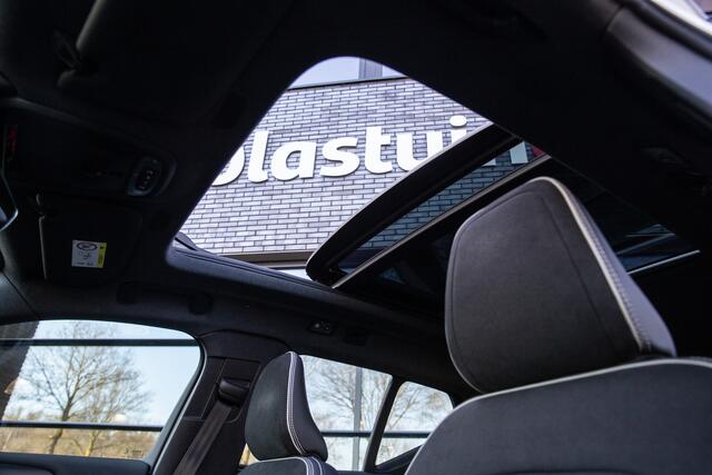 Volvo XC40 2.0 T4 AWD Inscription , Panoramadak, Trekhaak, Harman/Kardon,