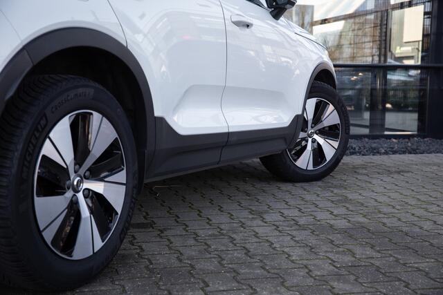 Volvo XC40 2.0 T4 AWD Inscription , Panoramadak, Trekhaak, Harman/Kardon,