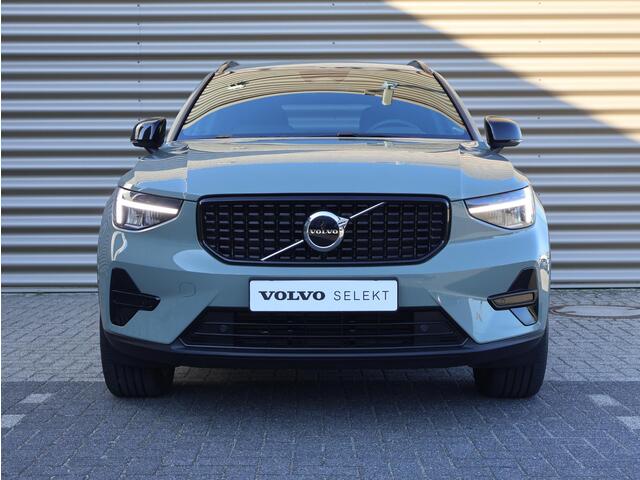 Volvo XC40 2.0 B3 Plus Dark