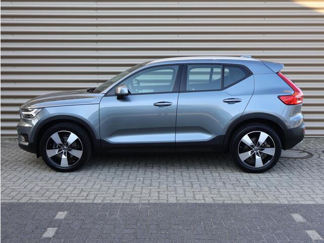 Volvo XC40 2.0 T4 Momentum