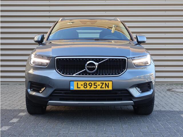 Volvo XC40 2.0 T4 Momentum