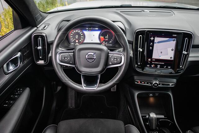 Volvo XC40 1.5 T5 Recharge R-Design | Plug-in Hybrid (PHEV) | Harman Kardon Audio | Panoramadak | BLIS | Trekhaak | Stoelverwarming | Alarm | LED Koplampen Adaptief