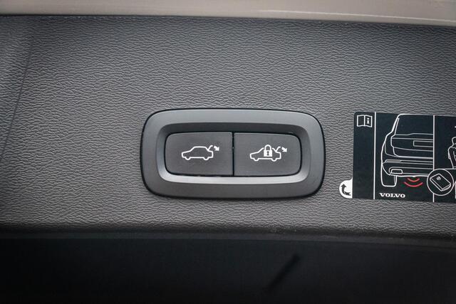 Volvo XC40 1.5 T5 Recharge R-Design | Plug-in Hybrid (PHEV) | Harman Kardon Audio | Panoramadak | BLIS | Trekhaak | Stoelverwarming | Alarm | LED Koplampen Adaptief