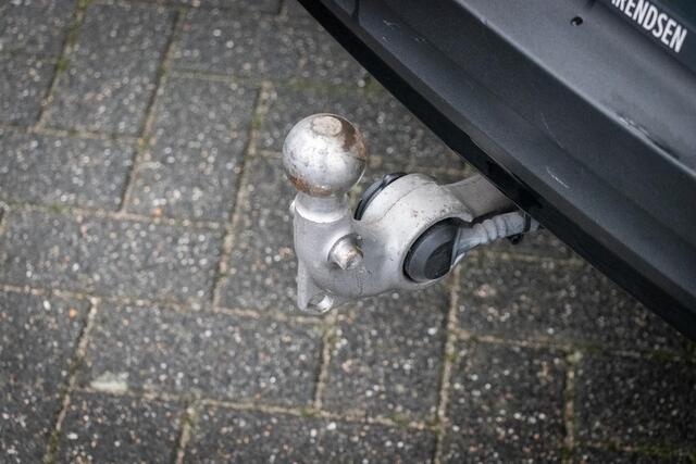 Volvo XC40 1.5 T5 Recharge R-Design | Plug-in Hybrid (PHEV) | Harman Kardon Audio | Panoramadak | BLIS | Trekhaak | Stoelverwarming | Alarm | LED Koplampen Adaptief