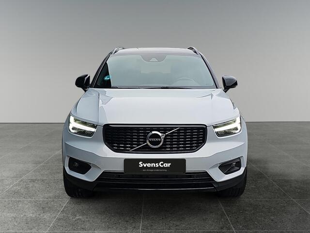 Volvo XC40 1.5 T2 R-Design | Parkeercamera | Trekhaak | Getint glas |