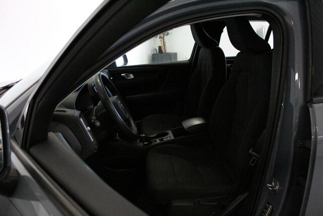 Volvo XC40 1.5 T2 Momentum Core | WEGKL-TRHAAK | CLIMA | E-KLEP | NAVIGATIE | DAB-RADIO | CARPLAY | LED |