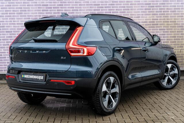 Volvo XC40 2.0 B4 Plus Dark | Trekhaak | Adaptive Cruise Control | Dode hoek detectie BLIS | Harman/Kardon audio | Elektrische stoelverstelling | Stoel- en stuurverwarming | Verwarmde Voorruit |