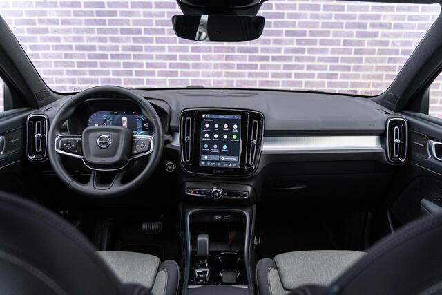 Volvo XC40 2.0 B4 Plus Dark | Trekhaak | Adaptive Cruise Control | Dode hoek detectie BLIS | Harman/Kardon audio | Elektrische stoelverstelling | Stoel- en stuurverwarming | Verwarmde Voorruit |
