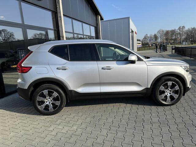 Volvo XC40 2.0 T4 Momentum Pano|leder|CAM|LED|
