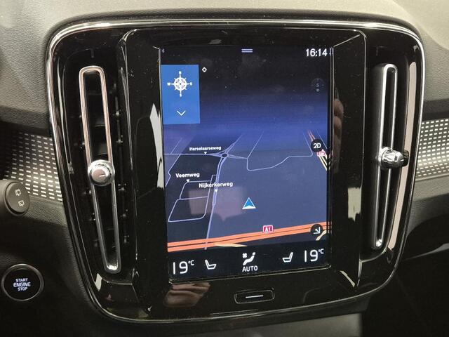 Volvo XC40 1.5 T2 R-Design | Camera | Stoel/stuurverwarming | Keyless entry/start | Adaptieve cruise control | Apple carplay/android auto | Elektrisch bedienbare achterklep | Pilot assist | Volvo on Call |
