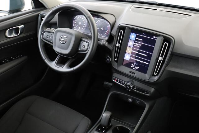 Volvo XC40 T2 AUT. MOMENTUM CORE -CRUISE|METALLIC|PDC|CARPLAY|TREKHAAK|17"