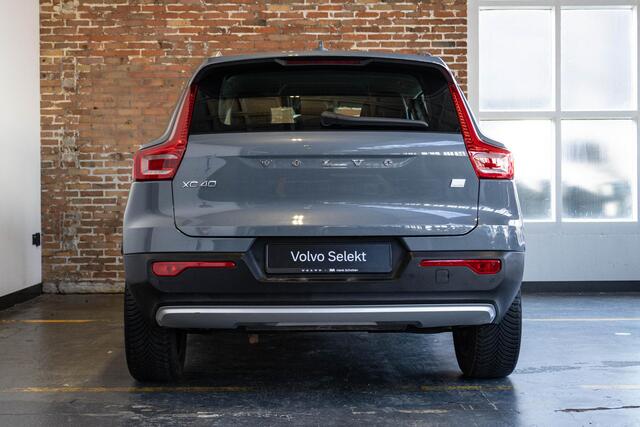 Volvo XC40 T4 Recharge Inscription Expression | Parkeersensoren voor en achter | Parkeercamera | Volvo on Call | Navigatie | 4-Seizoenenbanden | Sensus Connect met High Performance Audio | Climate Control | Cruise Control