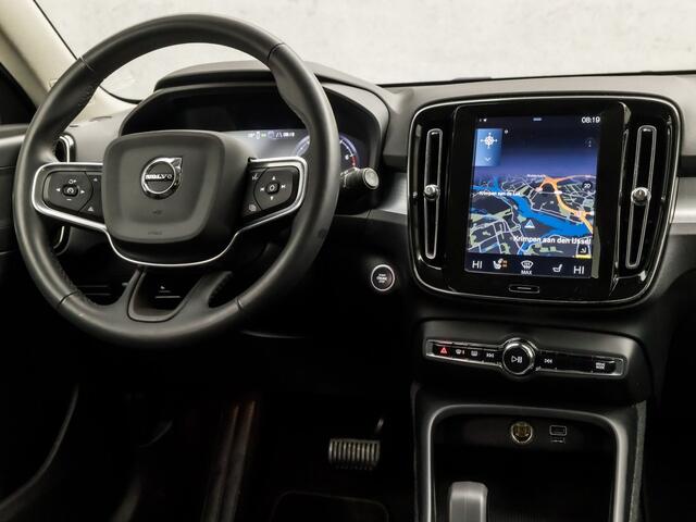 Volvo XC40 1.5 T2 Momentum Sport Automaat (APPLE CARPLAY, GROOT NAVI, STUUR/STOELVERWARMING, CAMERA, SPORTSTOELEN, KEYLESS, ELEK ACHTERKLEP, NIEUWSTAAT)