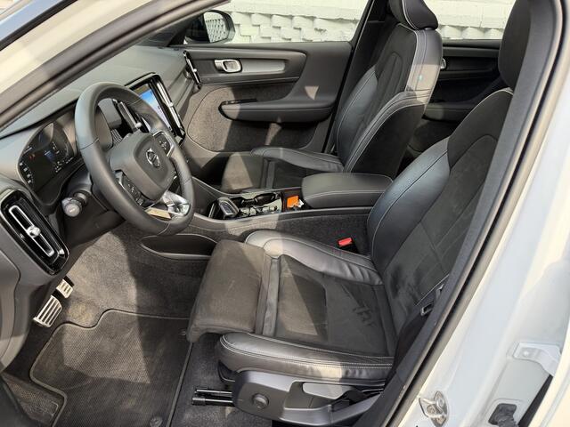 Volvo XC40 1.5 T4 Recharge R-Design Panorama dak Onderhoudsboekjes