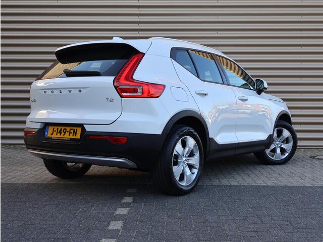 Volvo XC40 T2 AUT Business Pro | Dealer onderhouden l Trekhaak l IntelliSafe Assist & Surround | Park Assist Camera achter