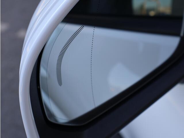 Volvo XC40 T2 AUT Business Pro | Dealer onderhouden l Trekhaak l IntelliSafe Assist & Surround | Park Assist Camera achter