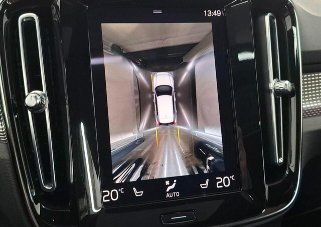 Volvo XC40 1.5 T5 Recharge R-Design | Plug-in Hybrid (PHEV) | Panoramadak | Elektrisch Verstelbare Voorstoelen | Harman Kardon Audio | 360 Graden Camera | Stoelverwarming | Trekhaak | Lederen Bekleding