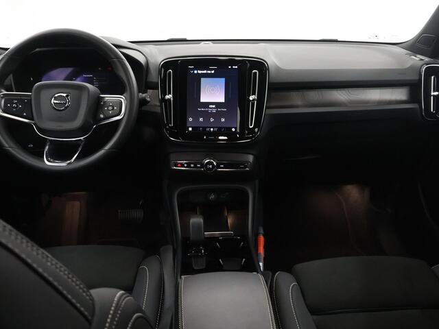 Volvo XC40 Recharge Plus | SOH 95% | Trekhaak | LED | Comfortstoelen | Navigatie | Camera | DAB | Apple CarPlay/Android Auto | Stoelverwarming |