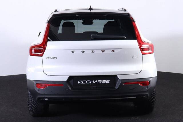 Volvo XC40 Recharge Twin Ultimate 78 kWh - Panorama/schuifdak - IntelliSafe Assist & Surround - 360 Graden Camera - Harman/Kardon audio - Verwarmde voorstoelen & stuur - Parkeersensoren voor & achter - Elektr. bedienb. voorstoelen met links geheugen - Warmtepomp - D