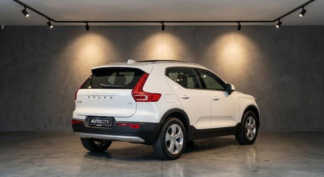 Volvo XC40 T3 Momentum Pro 163PK Automaat | Pano | Carplay | Camera