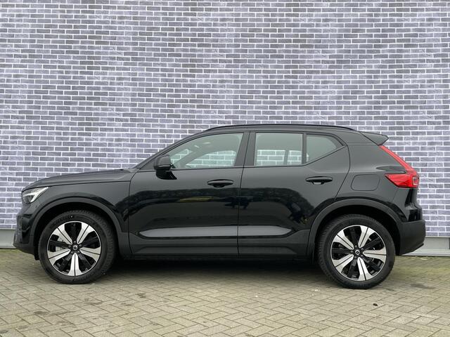 Volvo XC40 Recharge Core 70 kWh | Cruise Control | Google Navigatie | Stoel-/Stuurverwarming | Warmtepomp | Uitschuifbare Beenondersteuning Voorstoelen | 19" Velgen | Trekhaak | Parkeercamera |