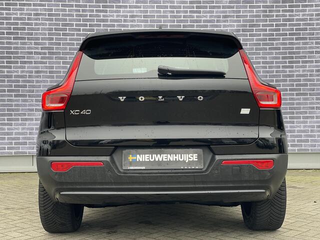 Volvo XC40 Recharge Core 70 kWh | Cruise Control | Google Navigatie | Stoel-/Stuurverwarming | Warmtepomp | Uitschuifbare Beenondersteuning Voorstoelen | 19" Velgen | Trekhaak | Parkeercamera |