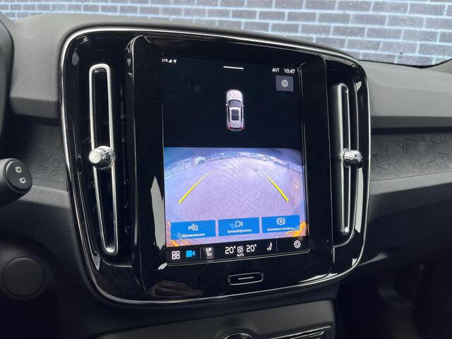 Volvo XC40 Recharge Plus 70 kWh | Warmtepomp | Achteruitrijcamera | Elektrische Achterklep | BLIS | Keyless Entry | Parkeersensoren | Lichtmetalen Velgen 19 inch | Stoelverwarming