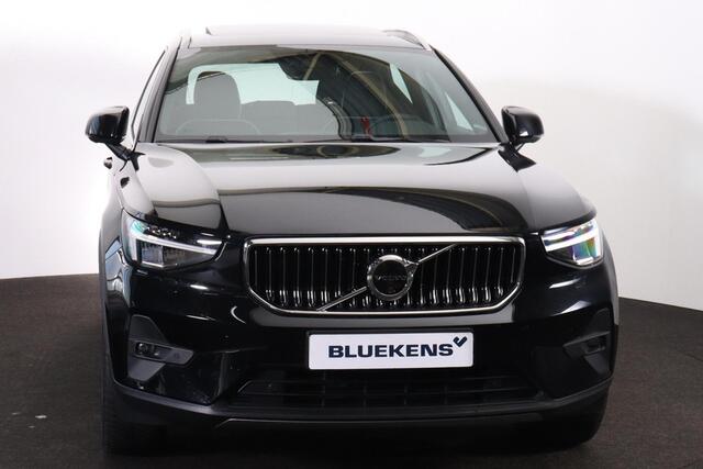 Volvo XC40 T5 Recharge Inscription - Panorama/schuifdak - IntelliSafe Assist - 360º Camera - Harman/Kardon audio - Verwarmde voorstoelen & stuur - Parkeersensoren voor & achter - Elektr. bedienb. voorstoelen met geheugen links - Draadloze tel. lader - Elektr. inklap