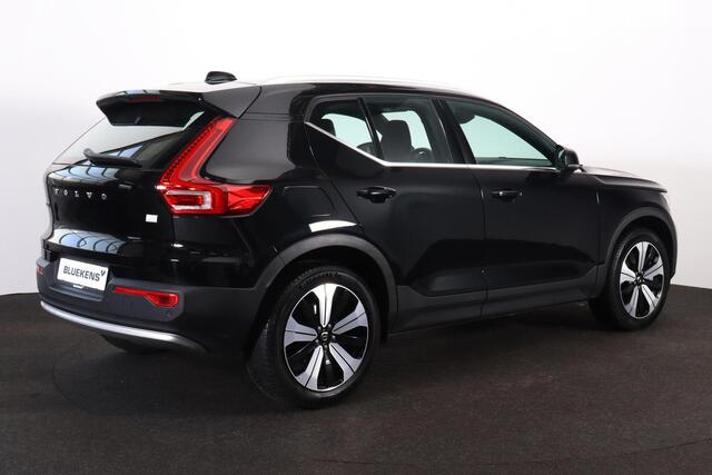 Volvo XC40 T5 Recharge Inscription - Panorama/schuifdak - IntelliSafe Assist - 360º Camera - Harman/Kardon audio - Verwarmde voorstoelen & stuur - Parkeersensoren voor & achter - Elektr. bedienb. voorstoelen met geheugen links - Draadloze tel. lader - Elektr. inklap