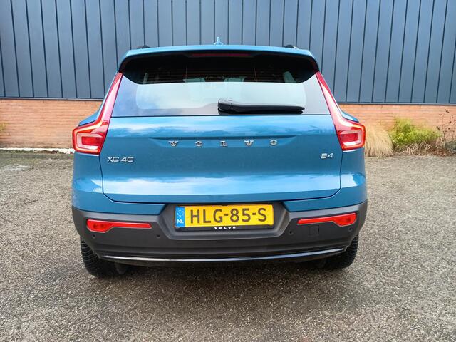 Volvo XC40 B4 Plus Dark | Harman Kardon | Elektrische stoelen met memory | Stoel & Stuurverwarming | Voorruitverwarming |