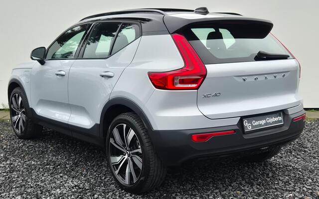 Volvo XC40 1.5 T4 Recharge R-Design Panorama Dak - 20" Wielen - Two Tone - Camera achter - Smartphone lader - Privacy Glass - Climate - MY 2022.