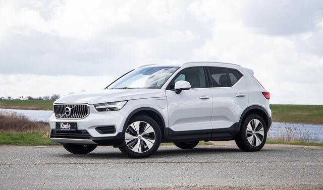 Volvo XC40 1.5 T4 Recharge Inscription AUTOMAAT / PLUG IN HYBRID / NAVI / STOELVERWARMING / CAMERA