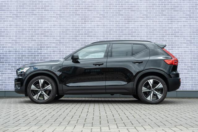 Volvo XC40 1.5 T4 Recharge R-Design | Plug-in Hybrid (PHEV) | Achteruitrijcamera | Navigatie | Apple Carplay | Android Auto | Stoelverwarming | Elektrische Achterklep |