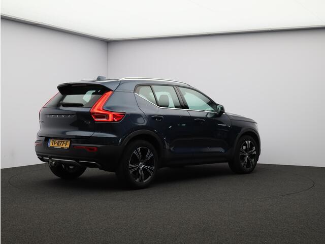 Volvo XC40 2.0 T4 Inscription / Trekhaak / Panoramadak / 360 Camera / Elektrisch Verst. Stoelen / Adaptive Cruise / Lederen Bekleding / BLIS / Keyless /