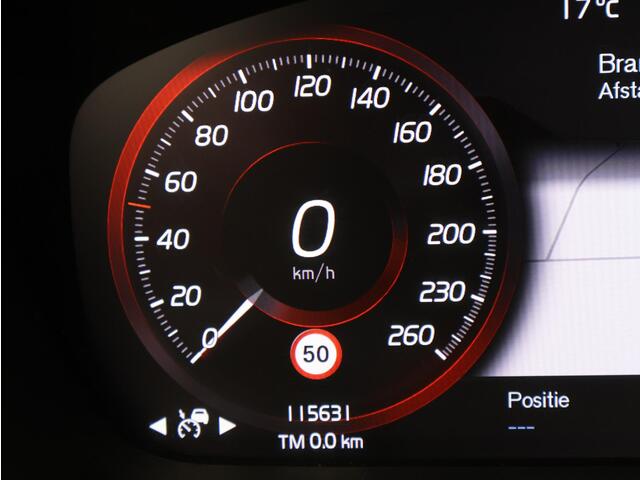 Volvo XC40 2.0 T4 Inscription / Trekhaak / Panoramadak / 360 Camera / Elektrisch Verst. Stoelen / Adaptive Cruise / Lederen Bekleding / BLIS / Keyless /