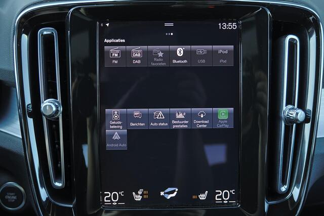 Volvo XC40 T4 Recharge Plus Dark - IntelliSafe Assist - Harman/Kardon audio - Parkeercamera achter - Verwarmde voorstoelen & stuur - Parkeersensoren voor & achter - Elektr. bedienb. voorstoelen met geheugen links - Draadloze tel. lader - Extra getint glas - 19' LMV