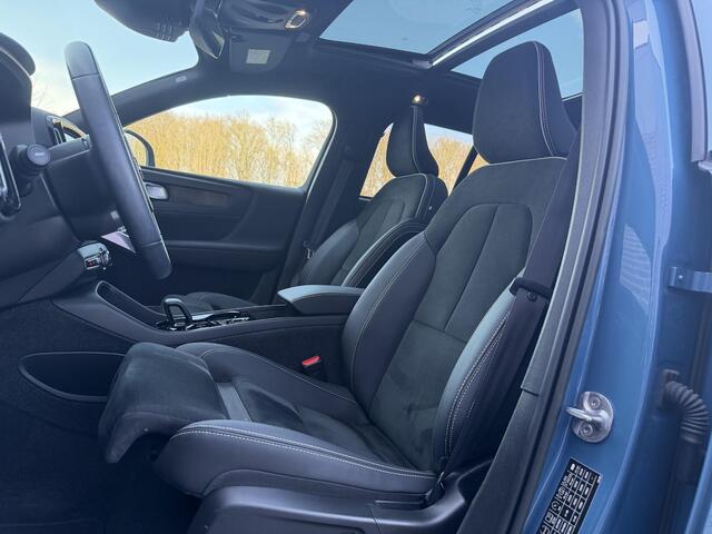 Volvo XC40 1.5 T5 Plug-in hybrid Ultimate Dark | Panoramadak | Adaptieve Cruise Control | DAB+ | Power Seats | Keyless Entry | 360 Camera |