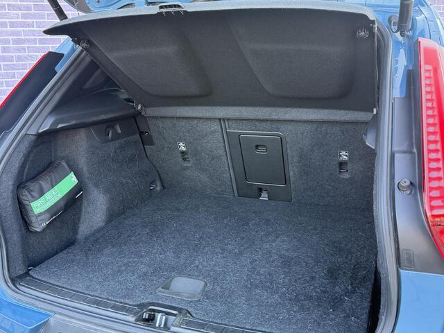 Volvo XC40 1.5 T5 Plug-in hybrid Ultimate Dark | Panoramadak | Adaptieve Cruise Control | DAB+ | Power Seats | Keyless Entry | 360 Camera |