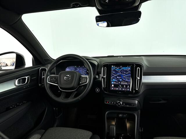 Volvo XC40 B4 Plus Dark | Parkeercamera | Harman Kardon | Stoel- en Stuurverwarming | Trekhaak
