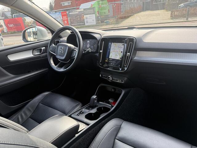 Volvo XC40 2.0 T4