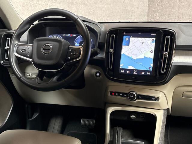 Volvo XC40 1.5 T4 Recharge Inscription 211Pk Automaat (APPLE CARPLAY, GROOT NAVI, LEDER, STOELVERWARMING, SPORTSTOELEN, CAMERA, KEYLESS, NIEUWSTAAT)